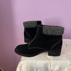 Weatherproof Black Suede Boots with Gray faux fur cuff
